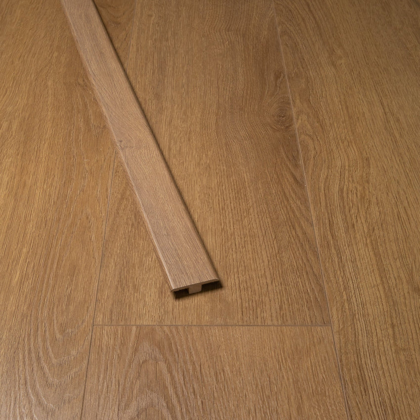 Arista T-Molding